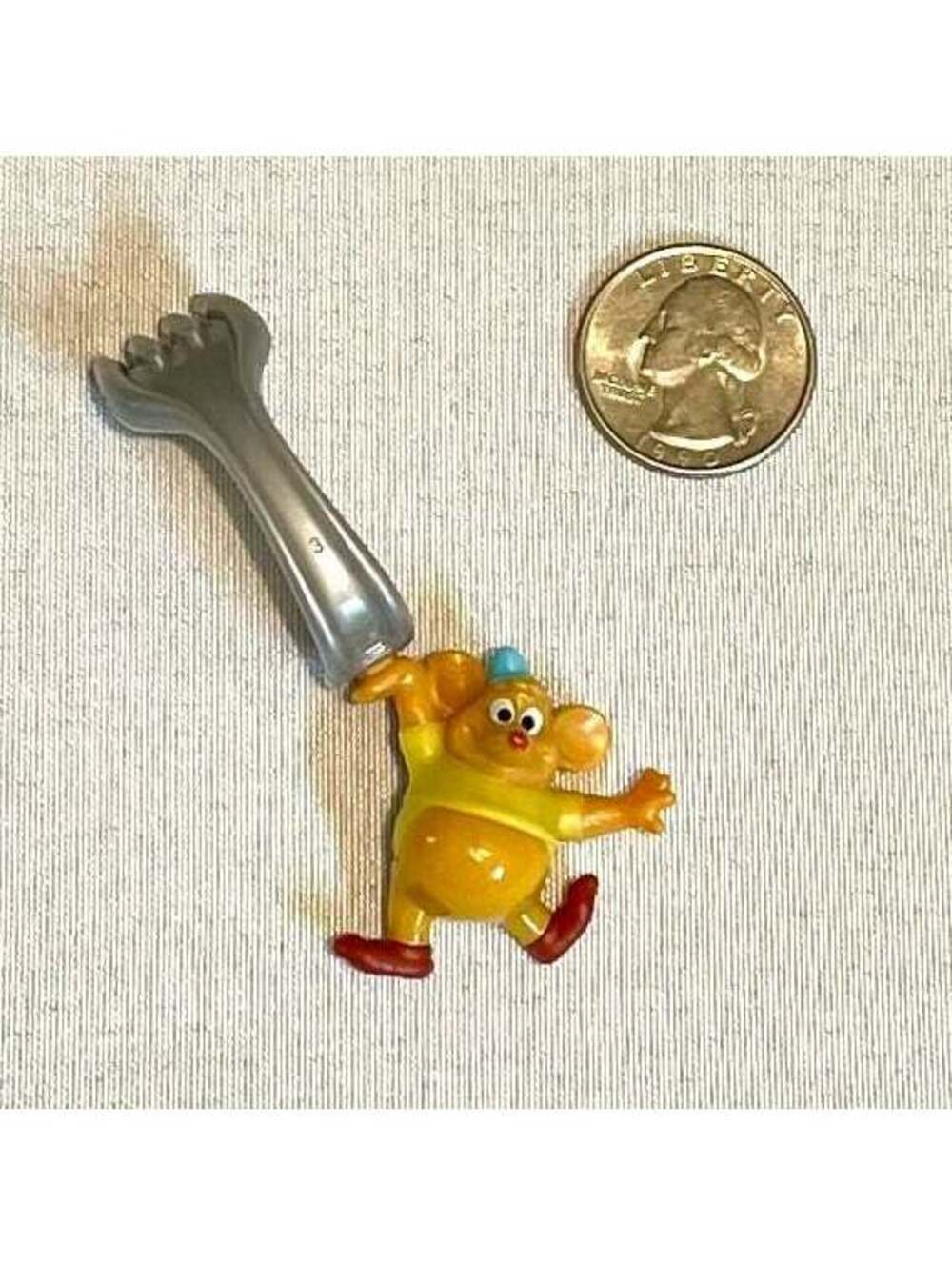 Disney Kinder Surprise figurine - Gus the Mouse from Cinderella